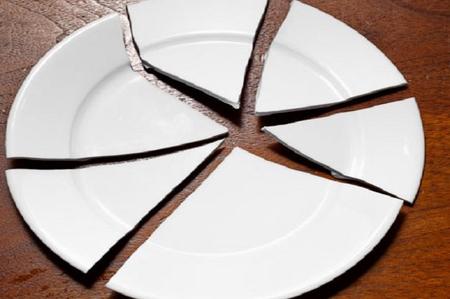 Lite in famiglia, Rtv tradita da Lasorella, il genero Romeo insorge, volano i&nbsp;servizi