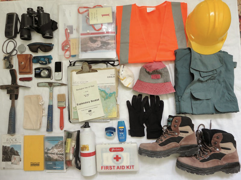 Tendenze Halloween 2016. Impazza il costume “Geologo della domenica”, intanto il Vescovo ammonisce la&nbsp;festa