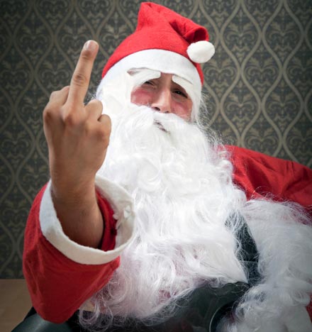 Clamoroso! Babbo Natale sfrattato da casa minaccia: “Vi cago nel camino!”