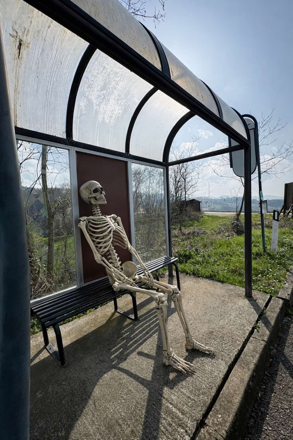 San Marino – Muore alla fermata dopo lunga attesa dello SMUVI. Avrebbe quasi visto arrivare il&nbsp;bus